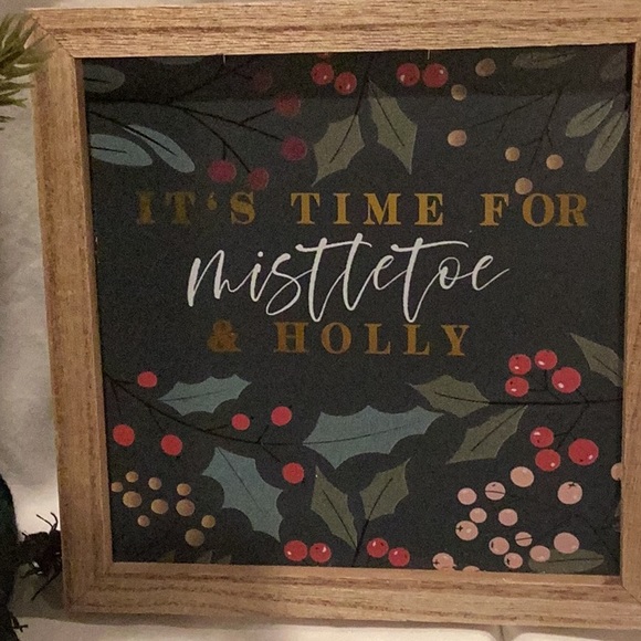 Target Bullseye Playground set of 2 signs and 1 tree - Picture 3 of 5